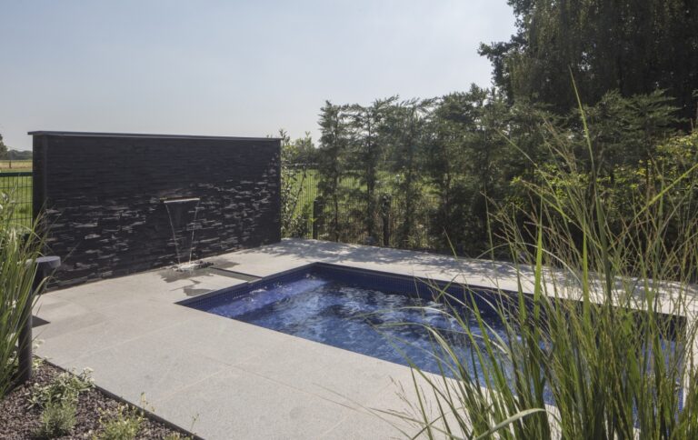 Swimmingpool/Outdoorpool CSIDE 37 mit Mosaik-Oberfläche