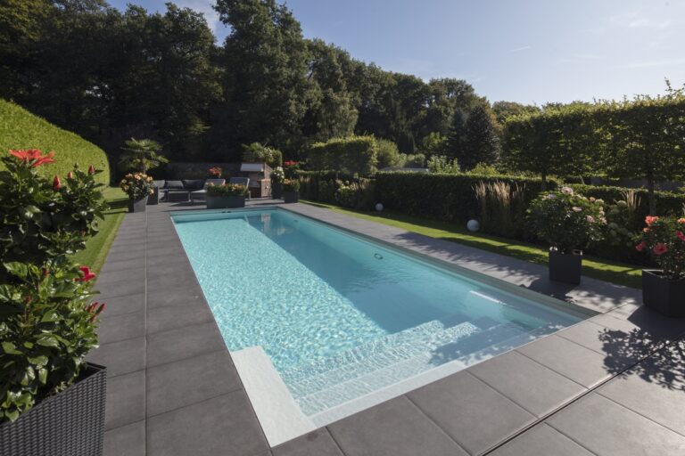 Swimmingpool Riviera D-Line Linear 1145/370